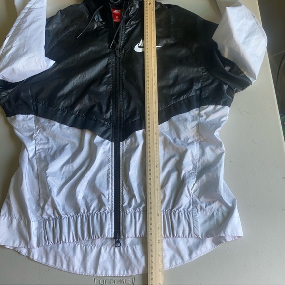 Nike Windrunner Full Zip Hooded Jacket Women’s Size Medium Black & White - Picture 7 of 10